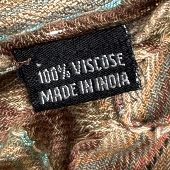 Elegant Scarf Made in India - 100% Viscose - Picture 4 of 4